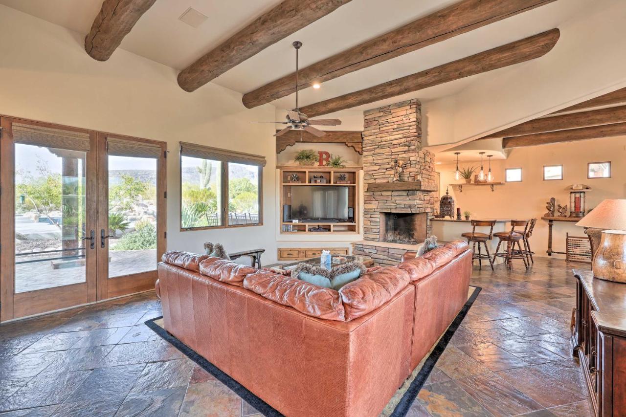Cave Creek Oasis With Putting Green, Spa And Mtn View! Exterior photo