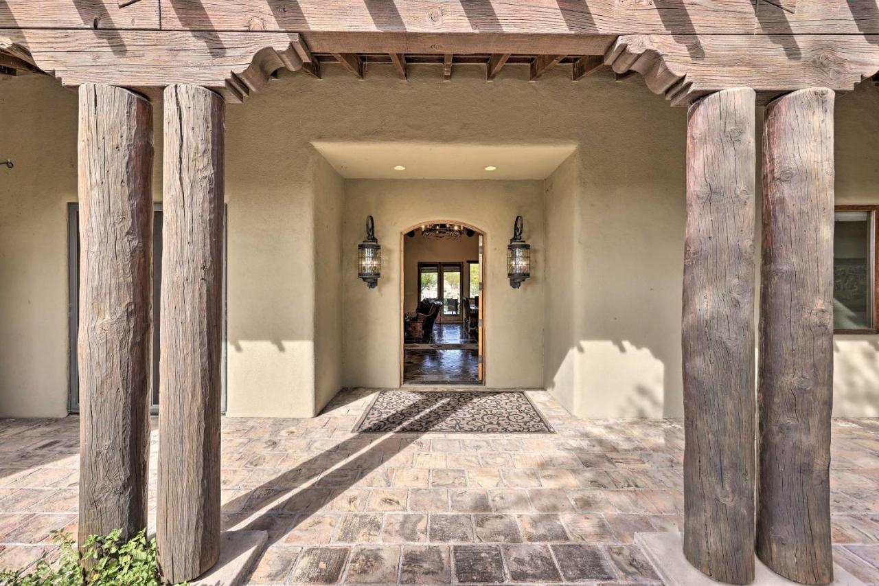 Cave Creek Oasis With Putting Green, Spa And Mtn View! Exterior photo